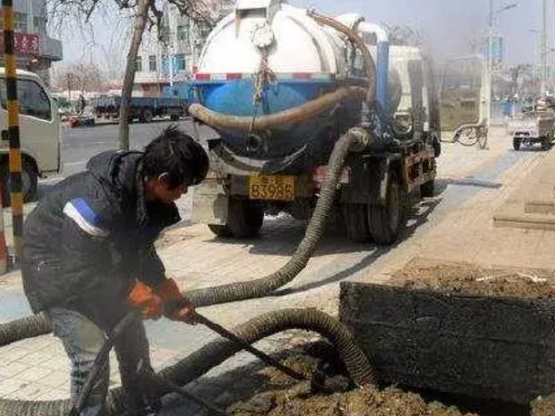 济南市中区通马桶公司 疏通下水道 改装管道 抽粪